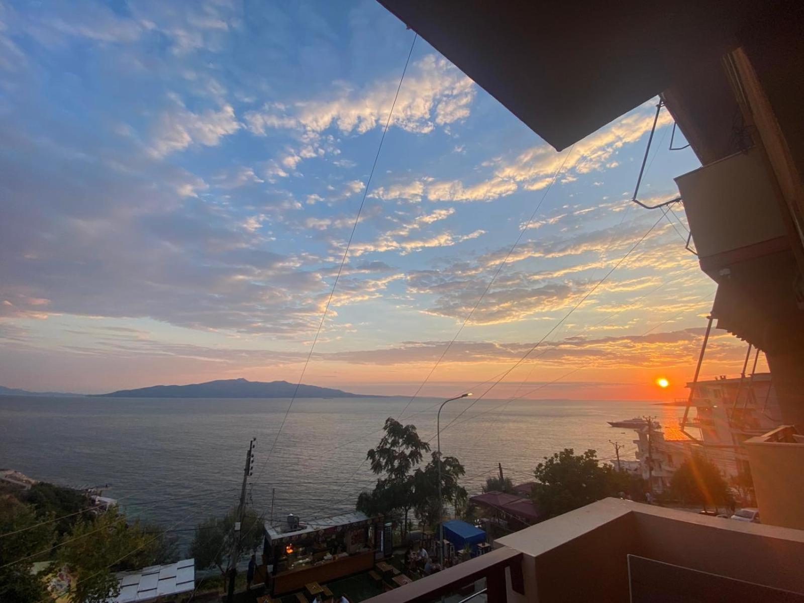 Del Mar Sea View Apartment Sarandë Buitenkant foto