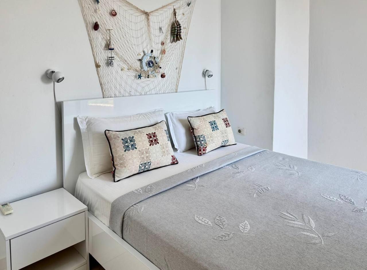 Del Mar Sea View Apartment Sarandë Buitenkant foto