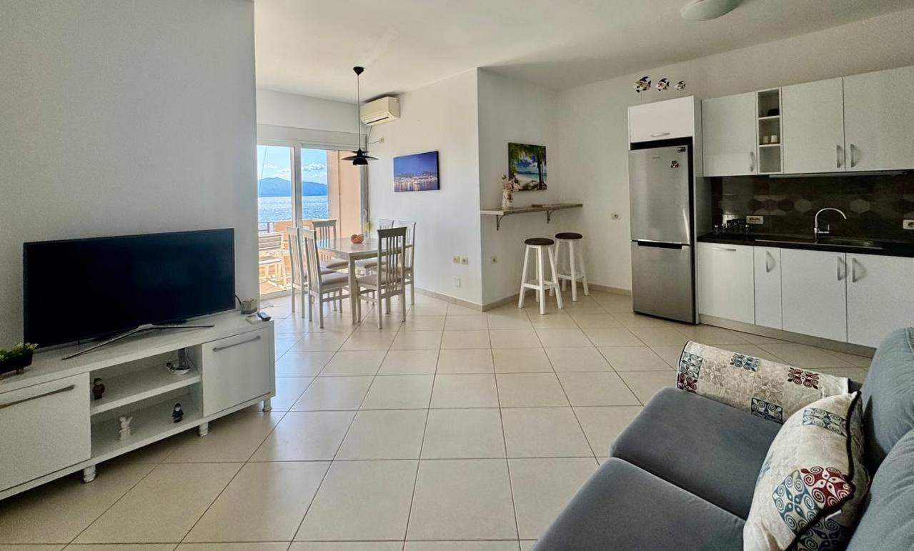 Del Mar Sea View Apartment Sarandë Buitenkant foto